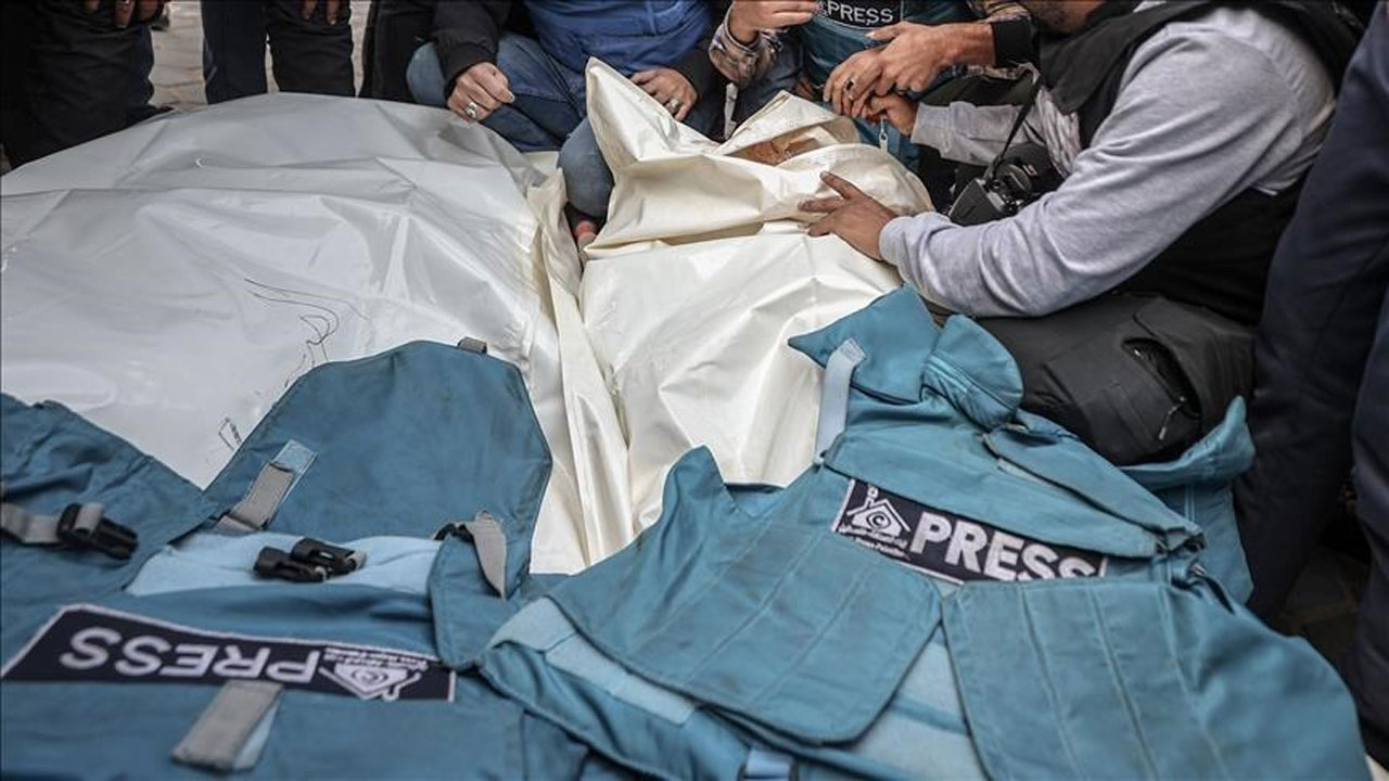 গাজায় ইসরায়েলি হামলায় একদিনে পাঁচ সাংবাদিক নিহত